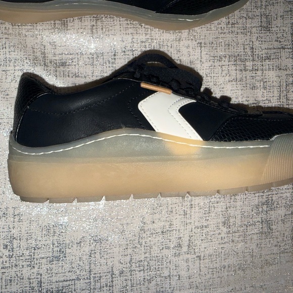 Dr. Scholl's Women's Time Off Win Platform Sneakers - Picture 5 of 16